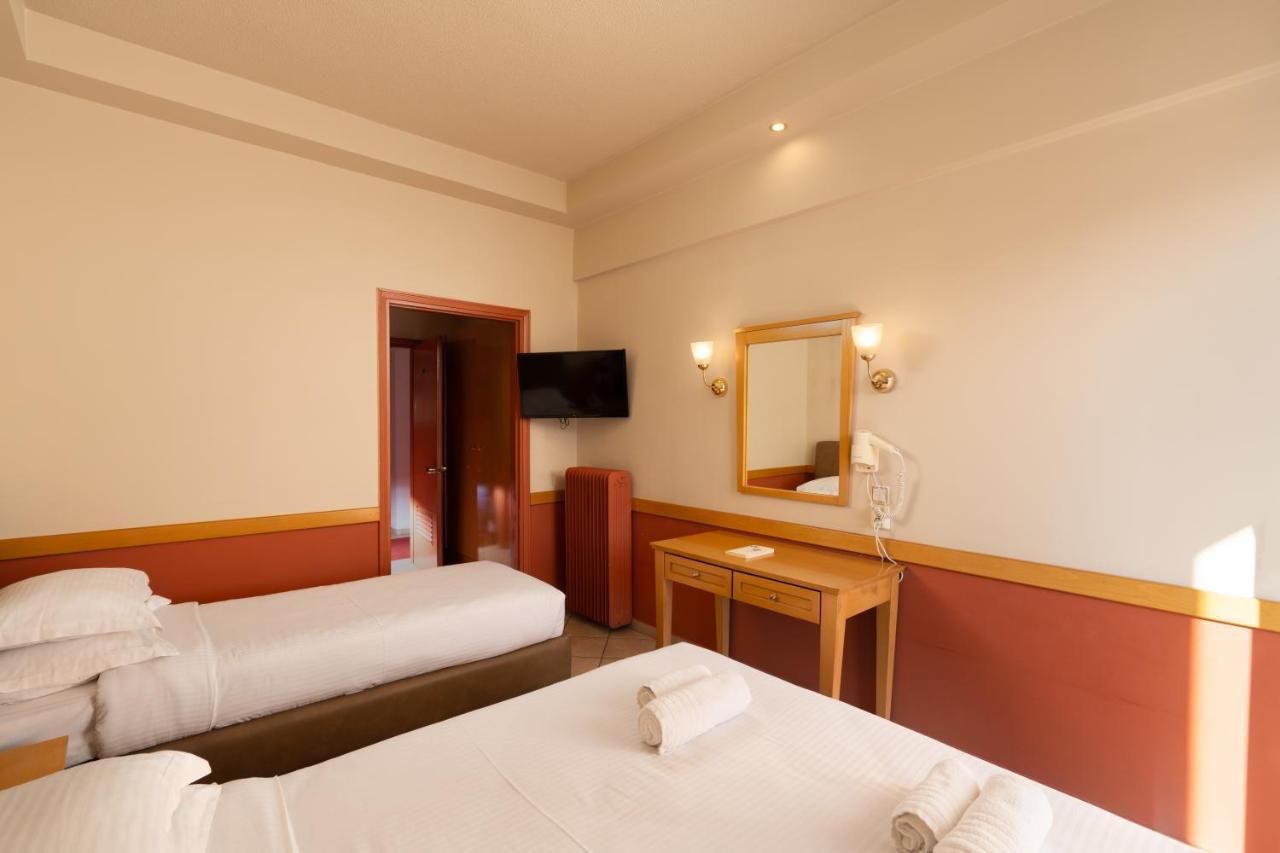 Hotel Ntinas Tríkala Kültér fotó