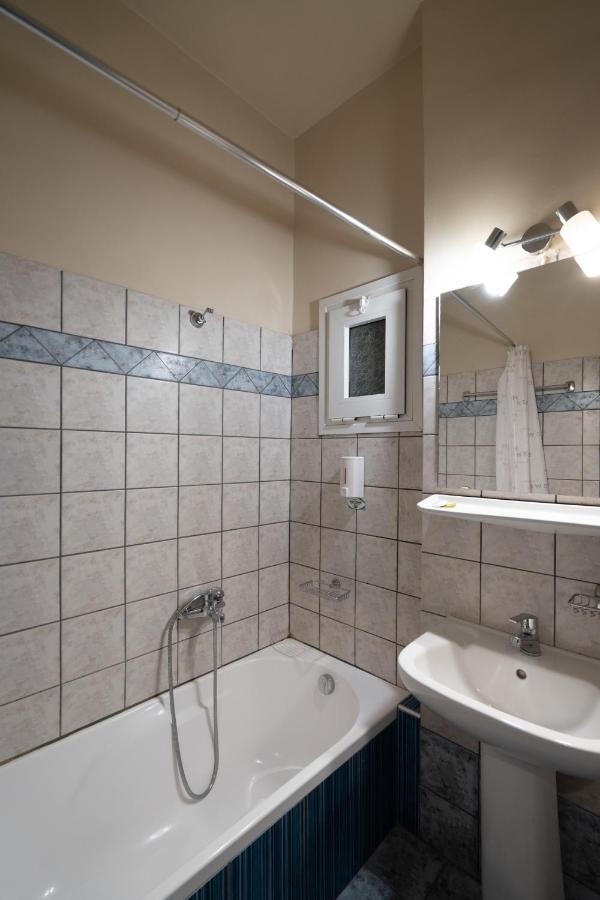 Hotel Ntinas Tríkala Kültér fotó